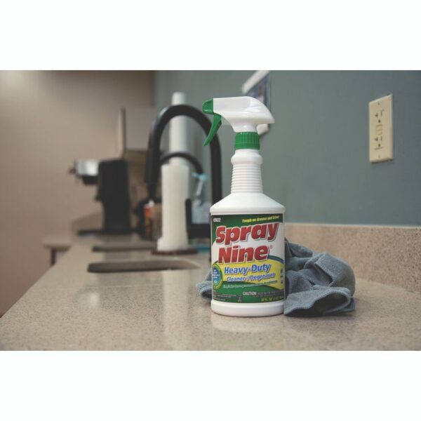 Heavy Duty Cleaner/Degreaser/Disinfectant, Citrus Scent, 32 oz, Trigger Spray Bottle, 12/Carton - Image 2